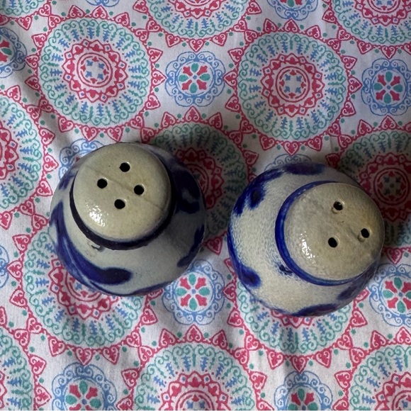 Vintage Blue and White Stoneware Salt & Pepper Shakers - Picture 2 of 3